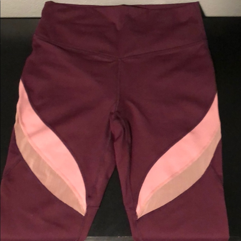 Like new high waisted Fabletics leggings!